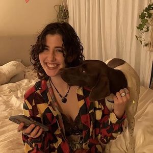 Meet your Posher, Chloe